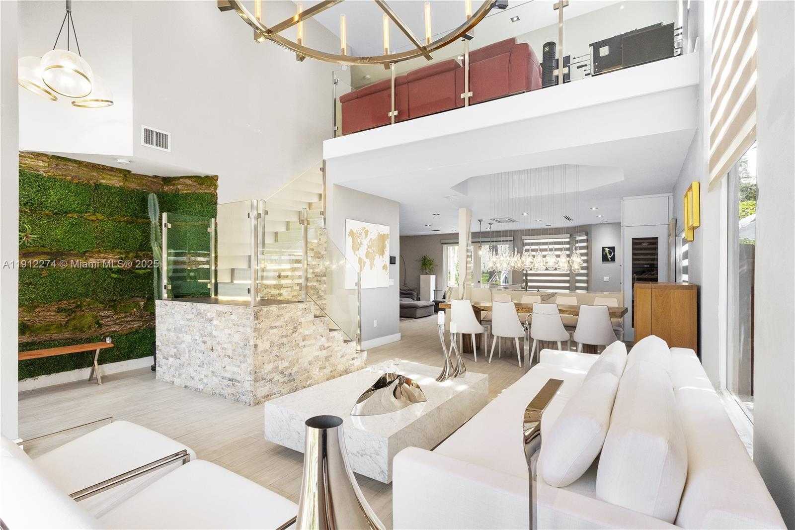 Small Image of 5869 NORTH WEST 112TH CT, Doral Number 3