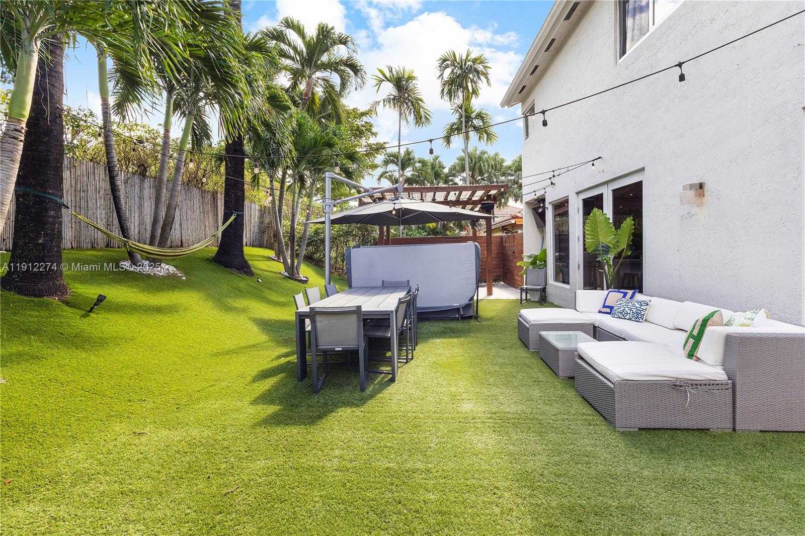 Small Image of 5869 NORTH WEST 112TH CT, Doral Number 30