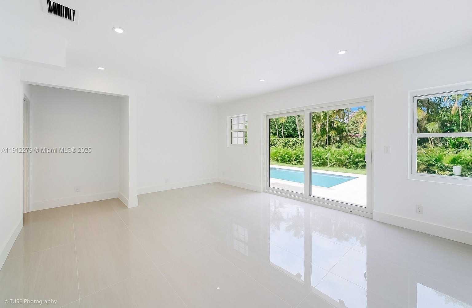 Small Image of 953 NORTH EAST 91ST TER, Miami Shores Number 13