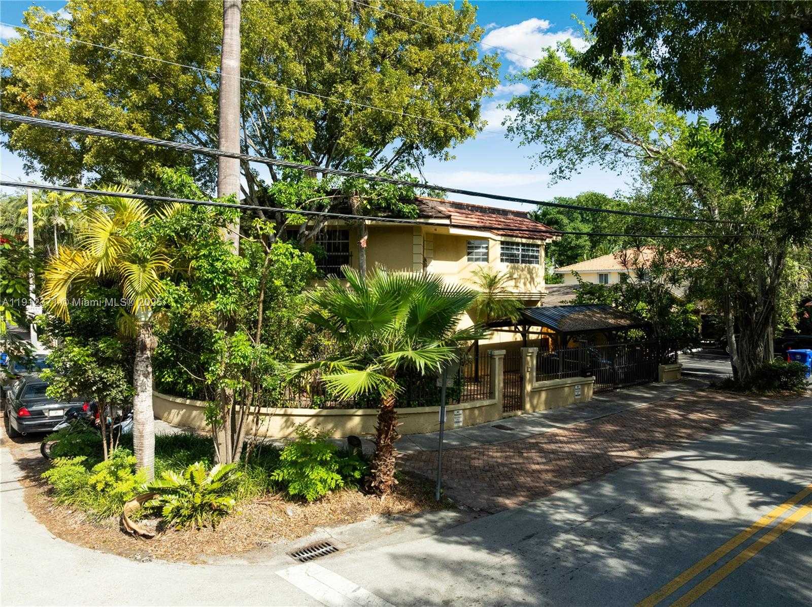 Small Image of 2997 DAY AVE, Miami Number 11