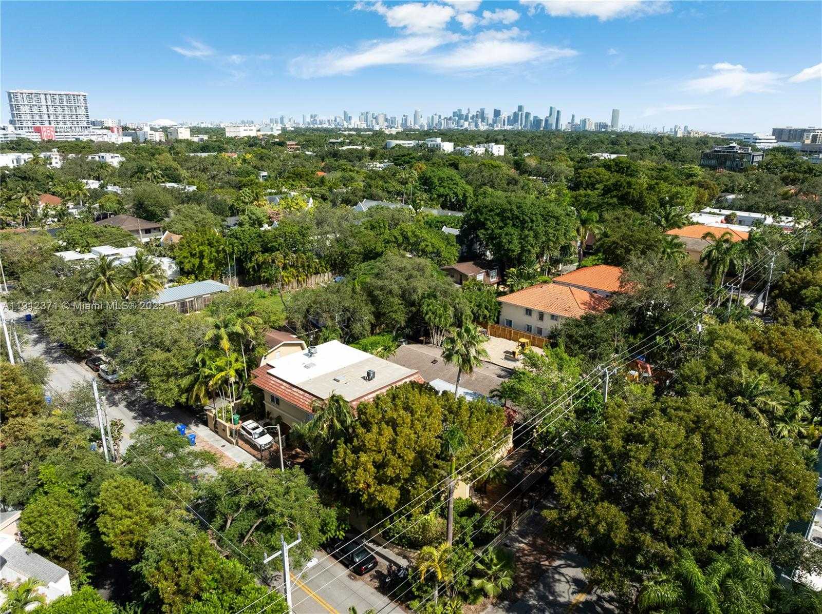 Small Image of 2997 DAY AVE, Miami Number 12