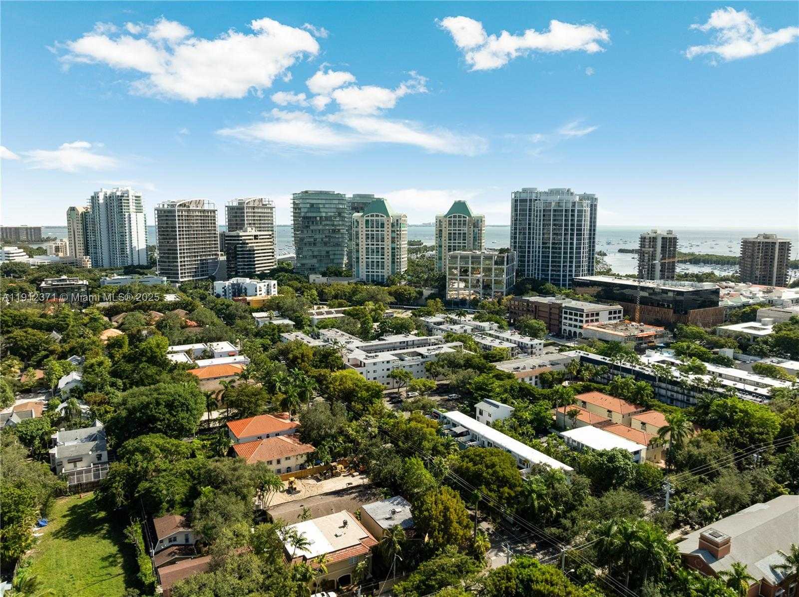 Small Image of 2997 DAY AVE, Miami Number 13