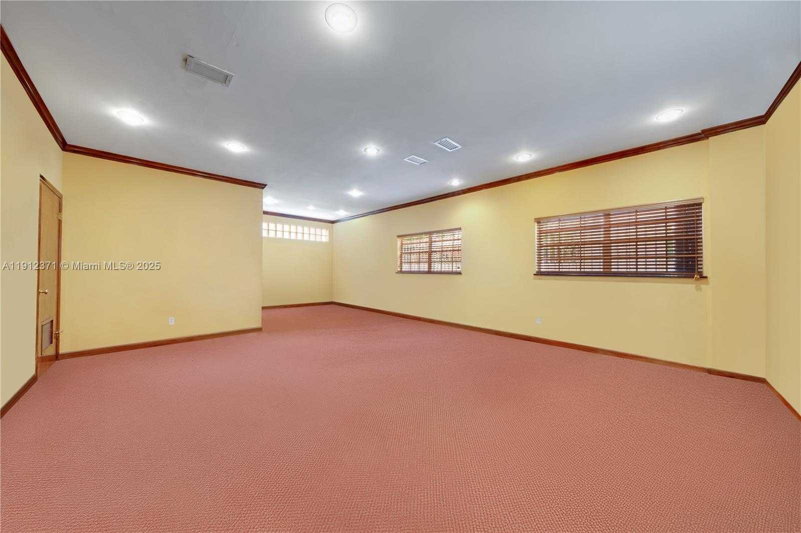 Small Image of 2997 DAY AVE, Miami Number 5