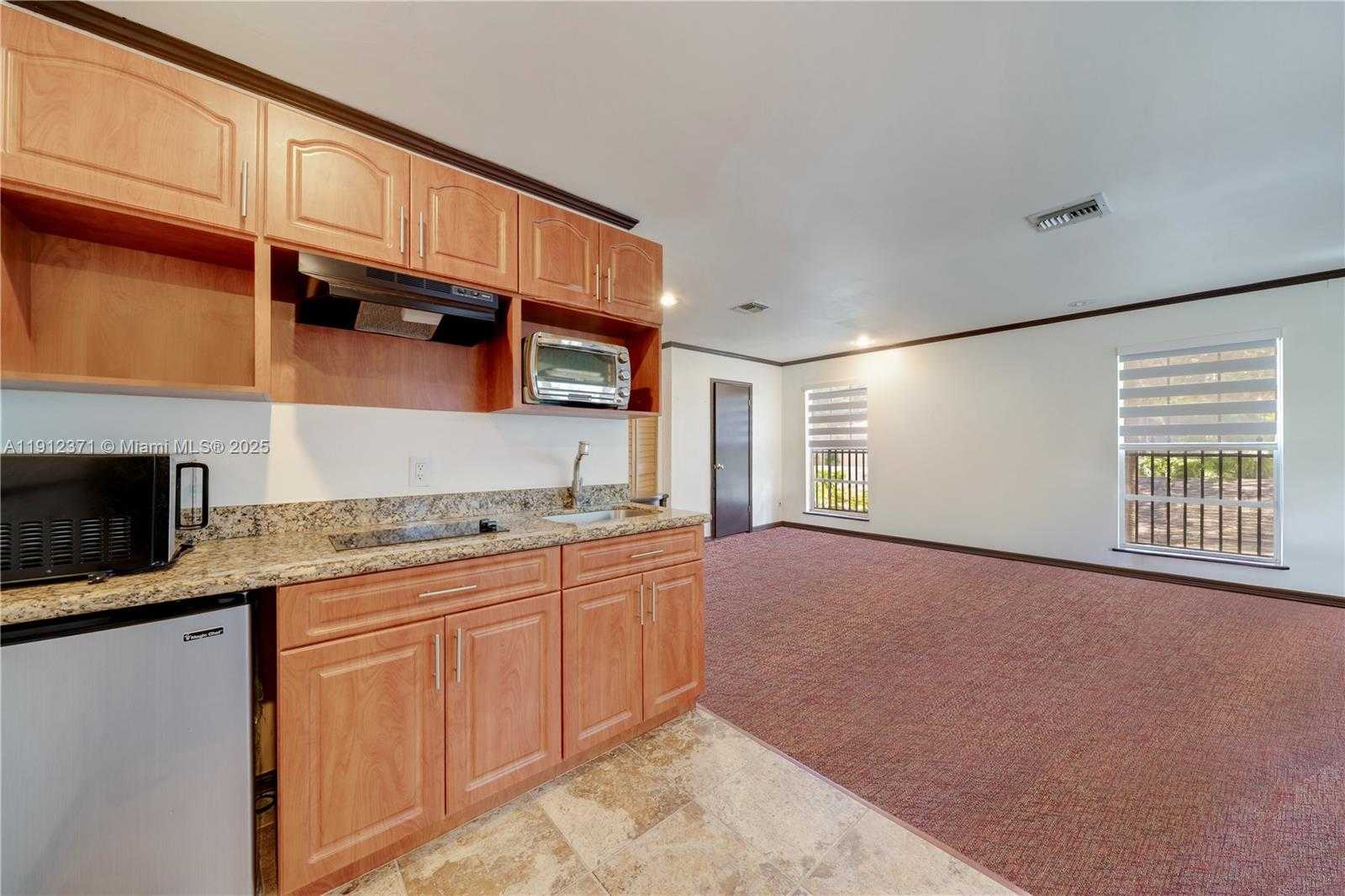 Small Image of 2997 DAY AVE, Miami Number 6