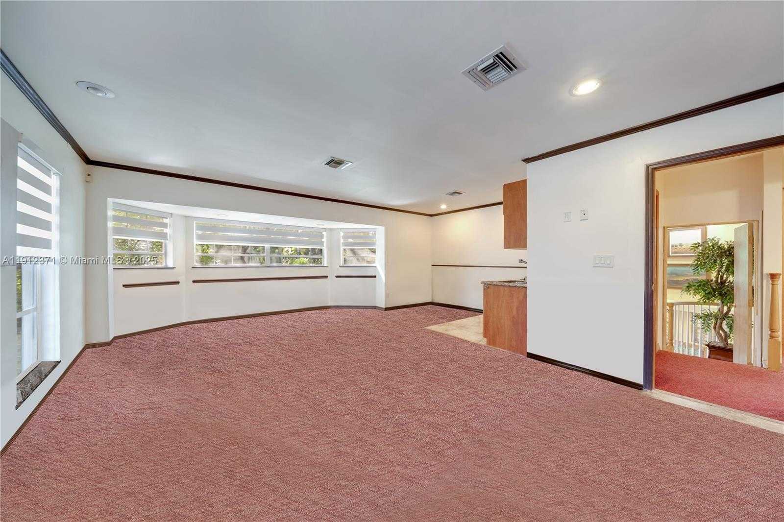 Small Image of 2997 DAY AVE, Miami Number 7