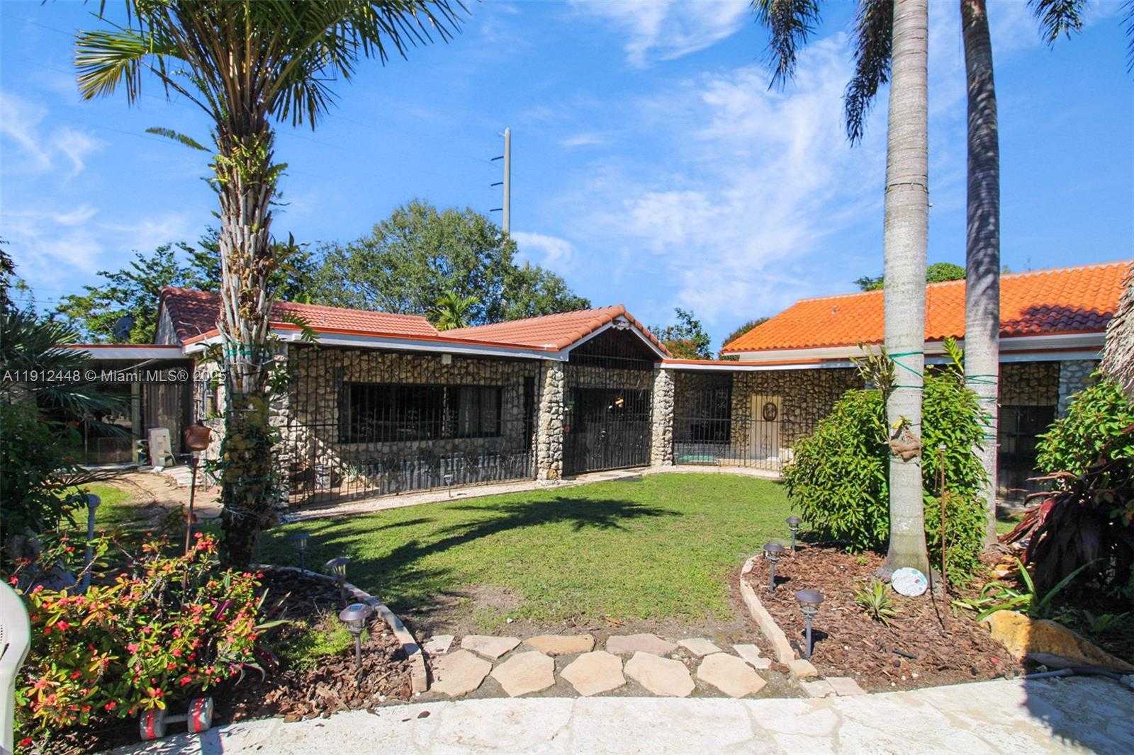 Small Image of 19051 SOUTH WEST 147TH AVE, Miami Number 1