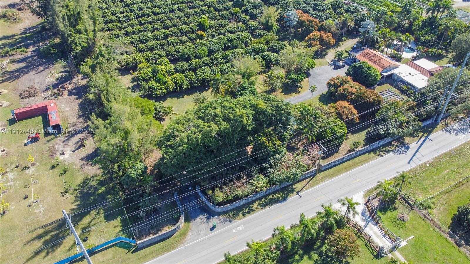 Small Image of 19051 SOUTH WEST 147TH AVE, Miami Number 29