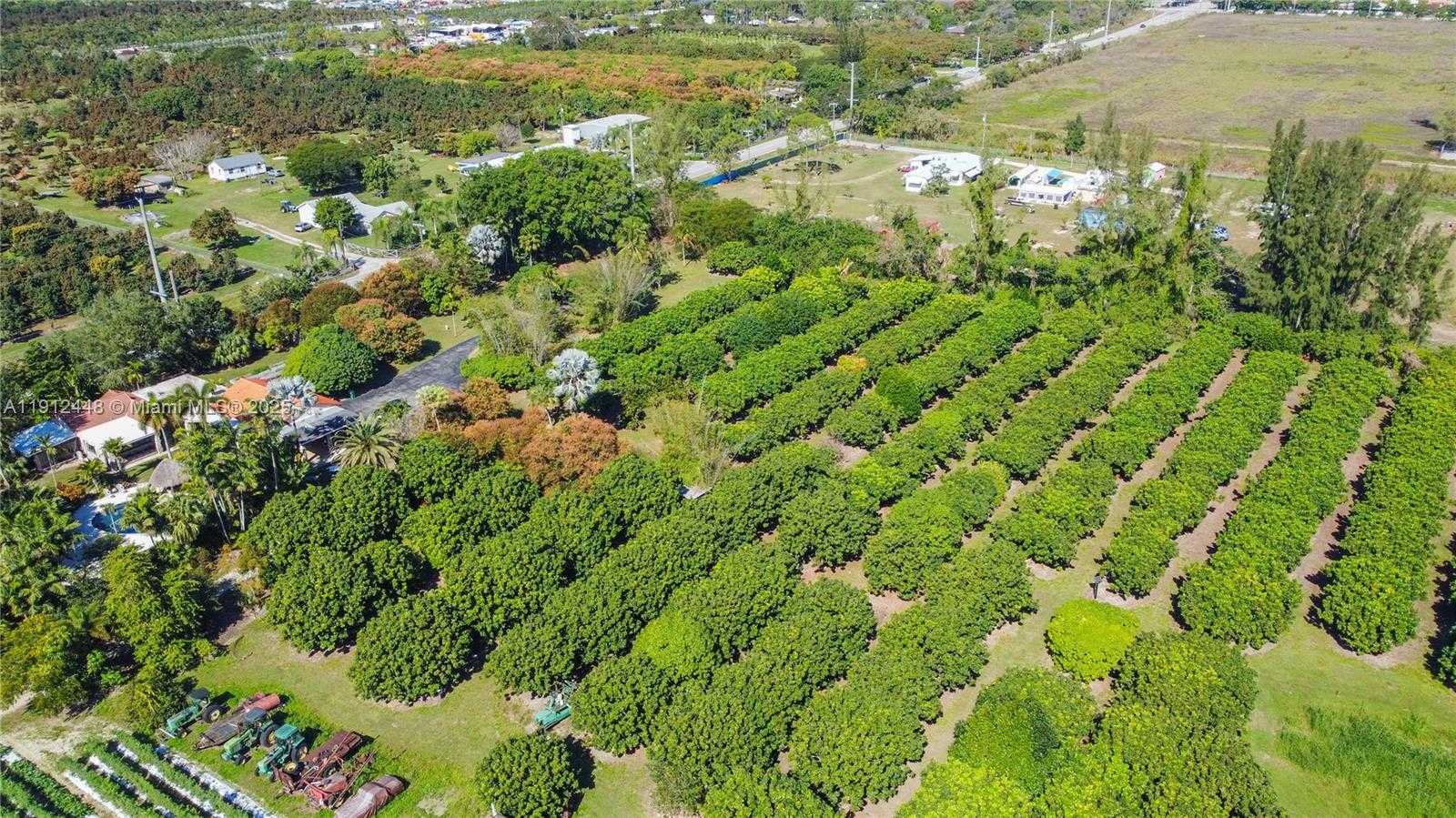 Small Image of 19051 SOUTH WEST 147TH AVE, Miami Number 30