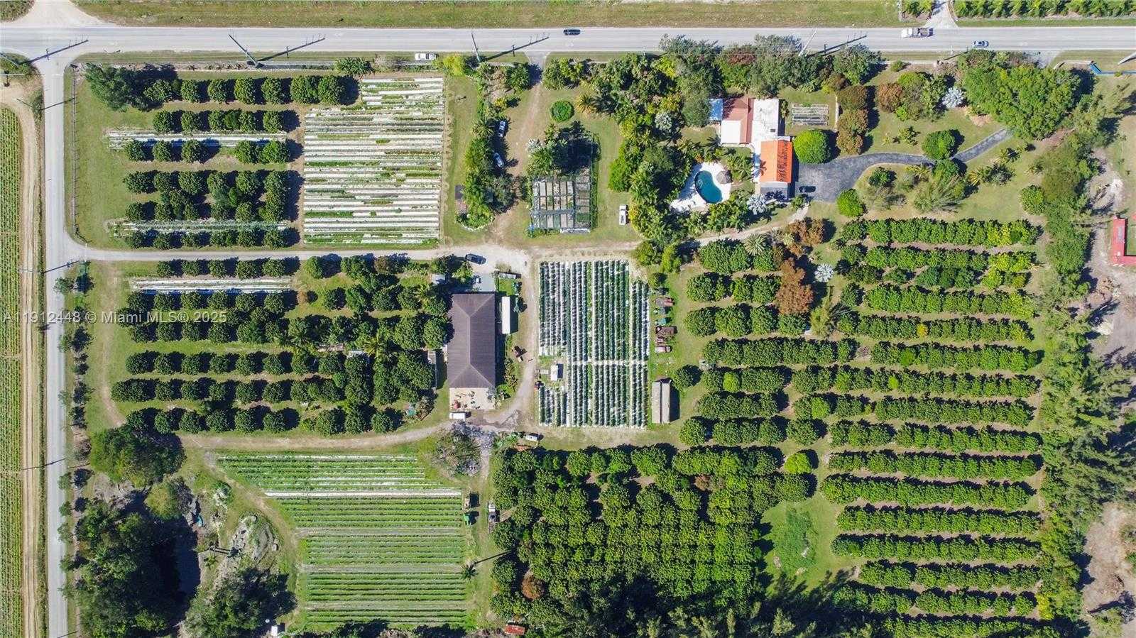 Small Image of 19051 SOUTH WEST 147TH AVE, Miami Number 33