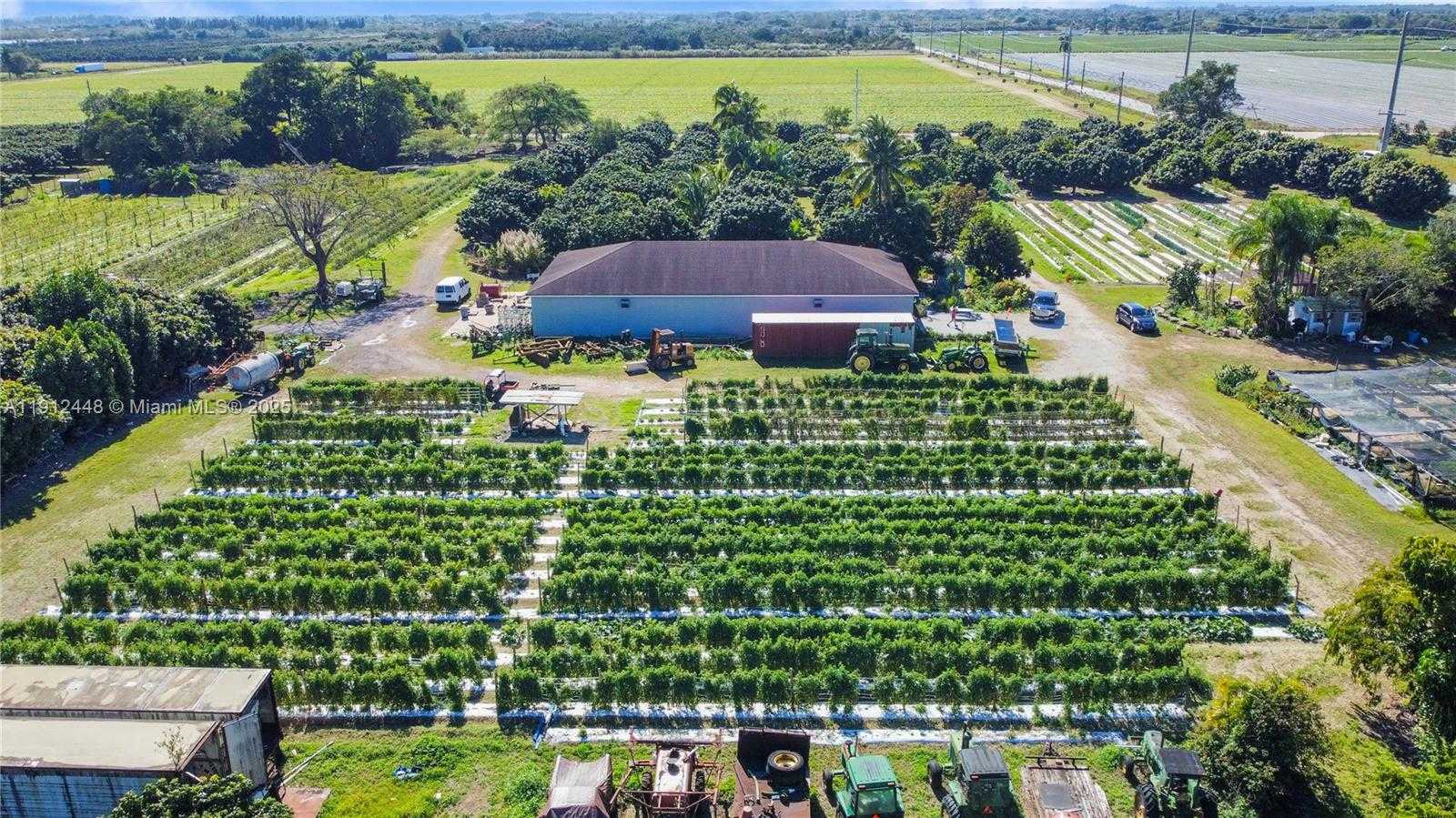 Small Image of 19051 SOUTH WEST 147TH AVE, Miami Number 43