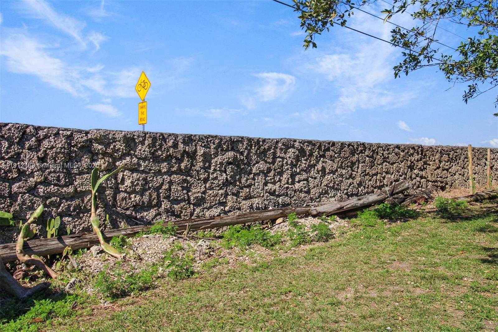 Small Image of 19051 SOUTH WEST 147TH AVE, Miami Number 5