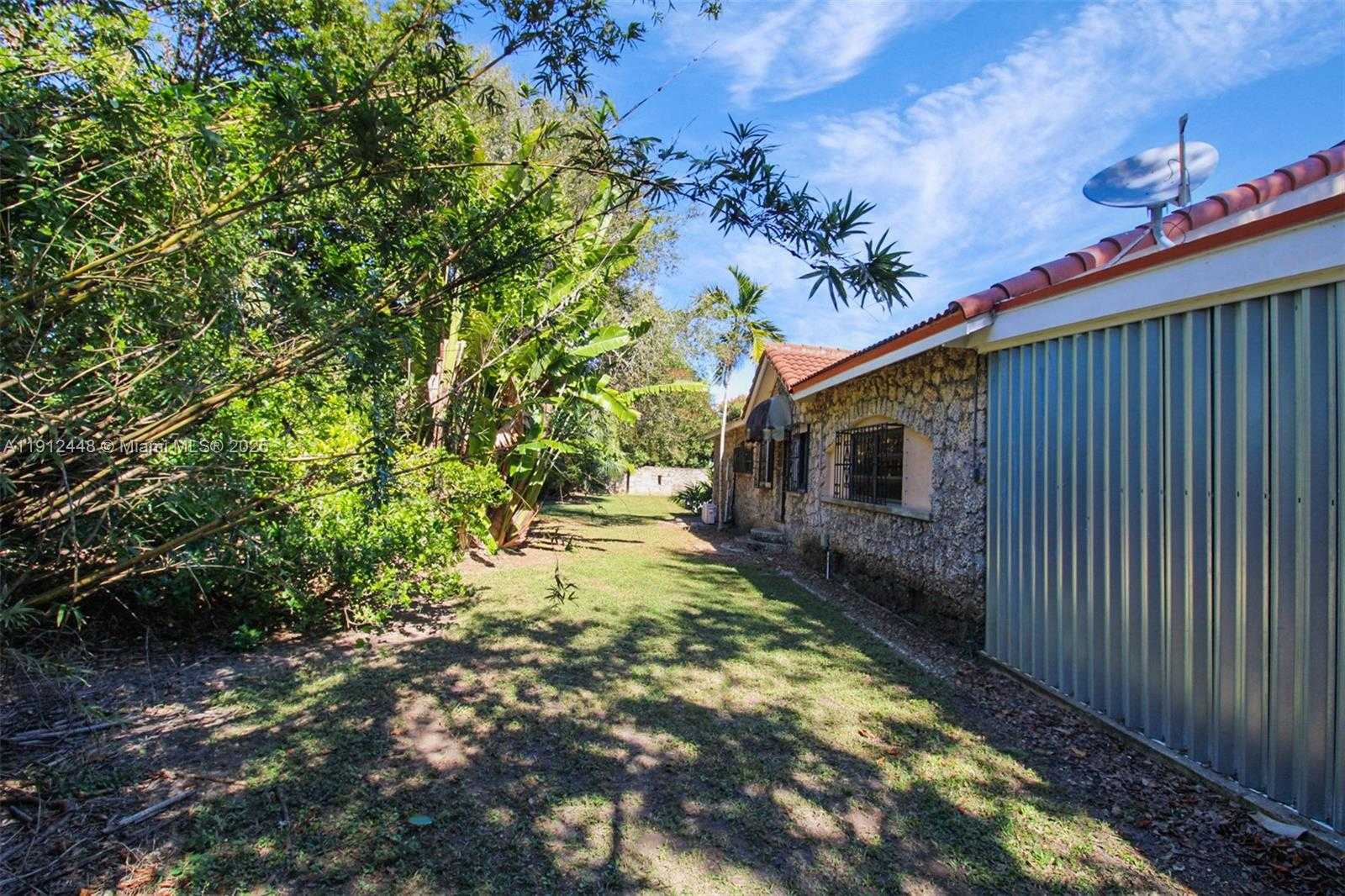 Small Image of 19051 SOUTH WEST 147TH AVE, Miami Number 8