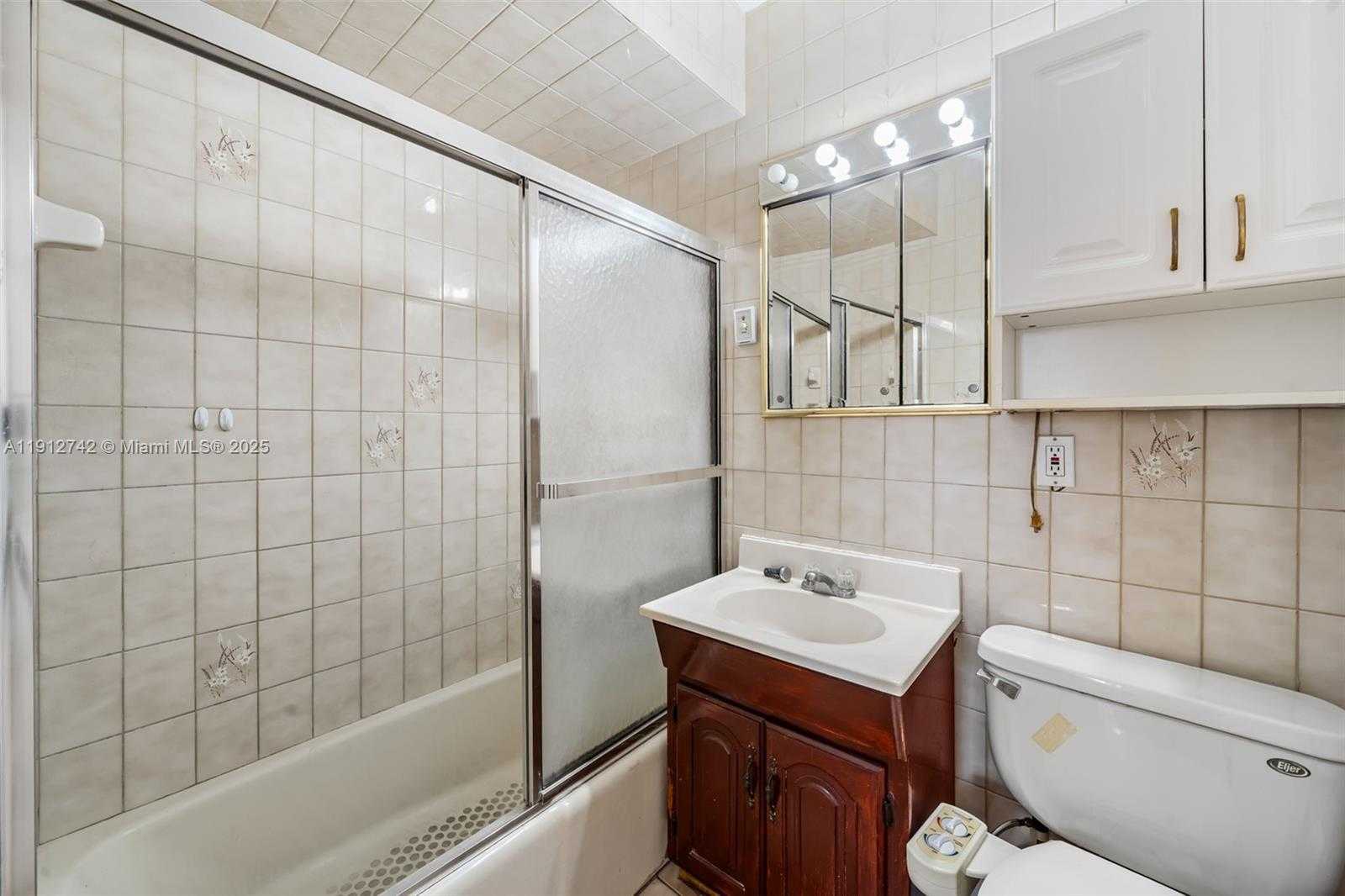 Small Image of 136 CAYMAN DR, Palm Springs Number 12