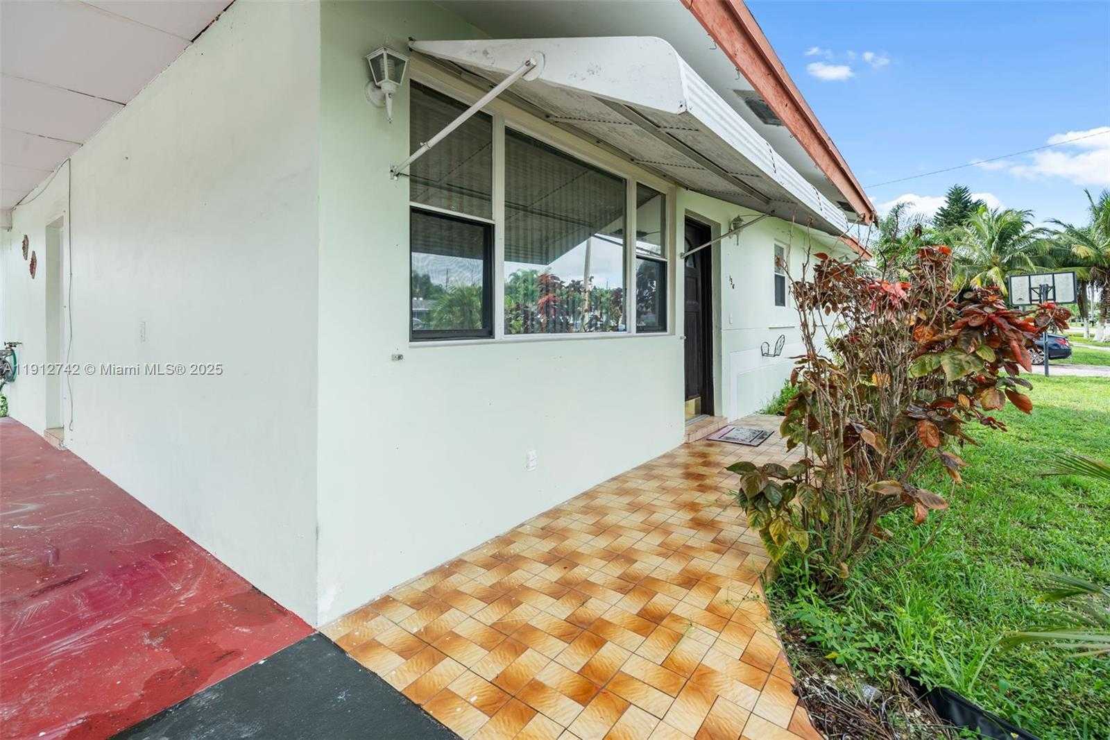 Small Image of 136 CAYMAN DR, Palm Springs Number 4