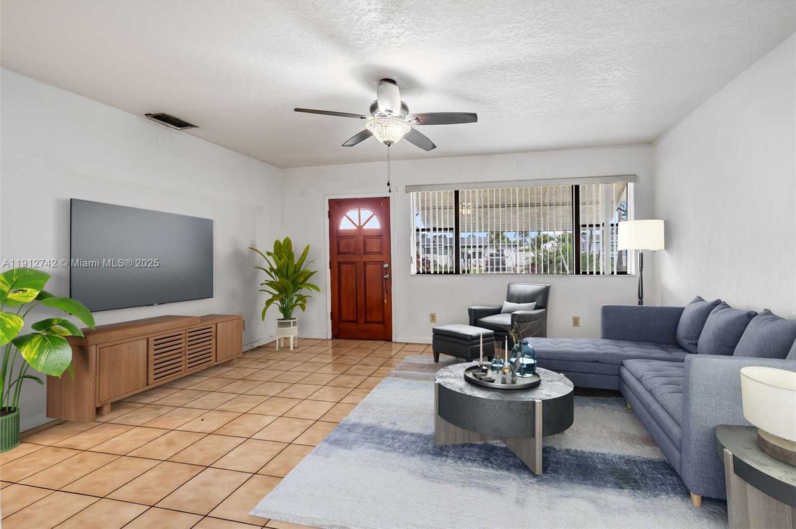 Small Image of 136 CAYMAN DR, Palm Springs Number 6