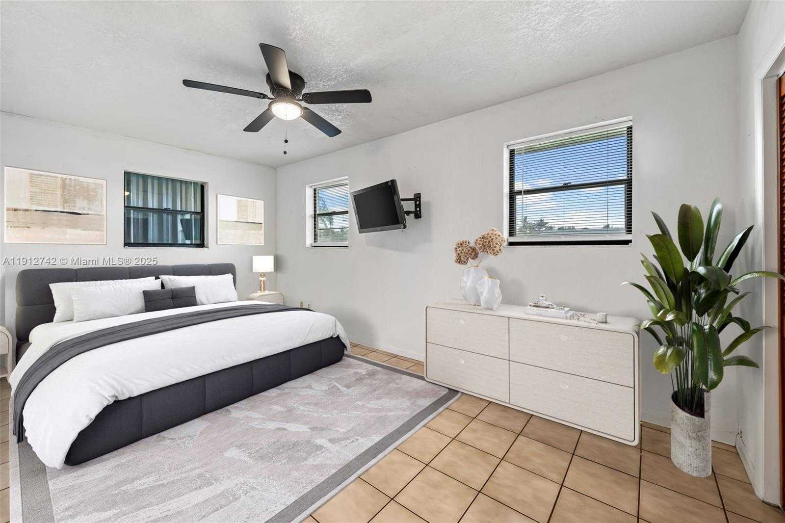 Small Image of 136 CAYMAN DR, Palm Springs Number 8