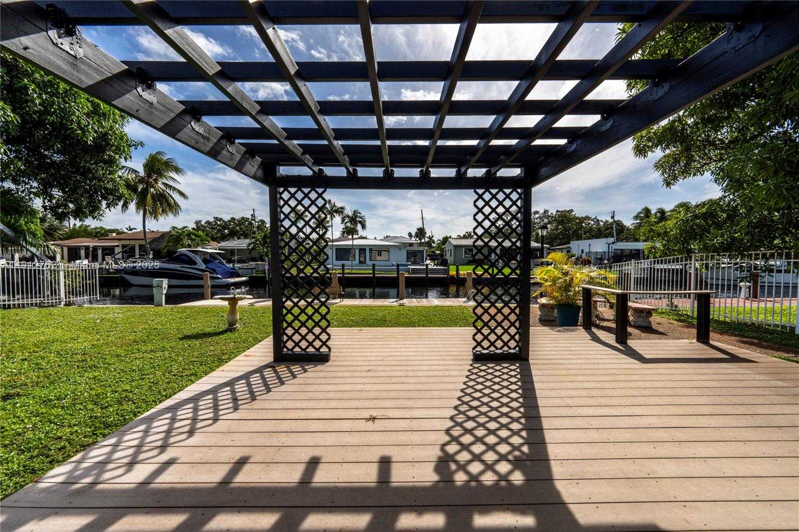 Small Image of 1328 MANGO ISLE, Fort Lauderdale Number 15