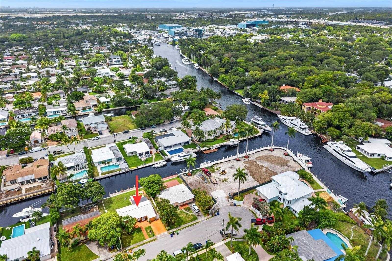 Small Image of 1328 MANGO ISLE, Fort Lauderdale Number 25