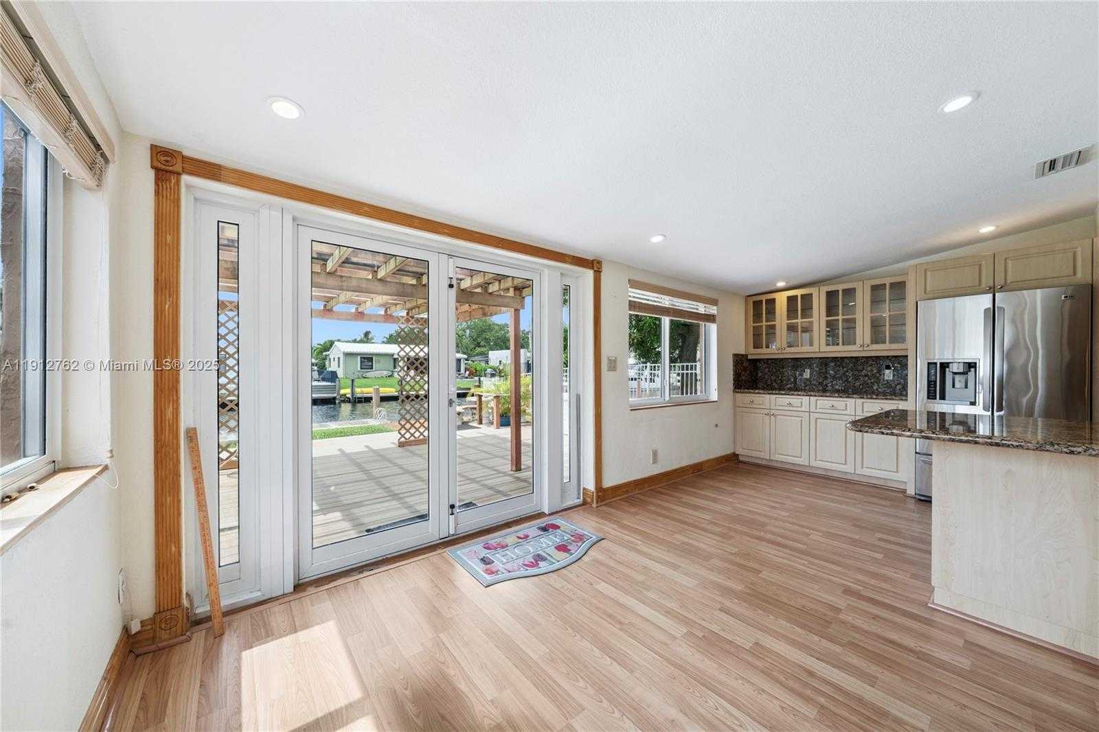 Small Image of 1328 MANGO ISLE, Fort Lauderdale Number 7