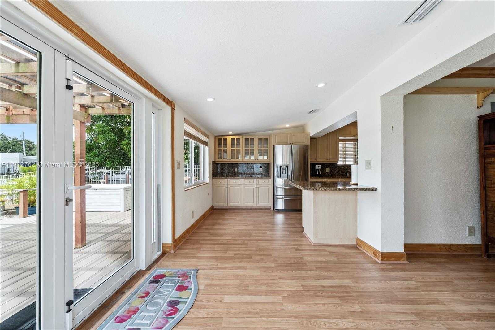 Small Image of 1328 MANGO ISLE, Fort Lauderdale Number 8