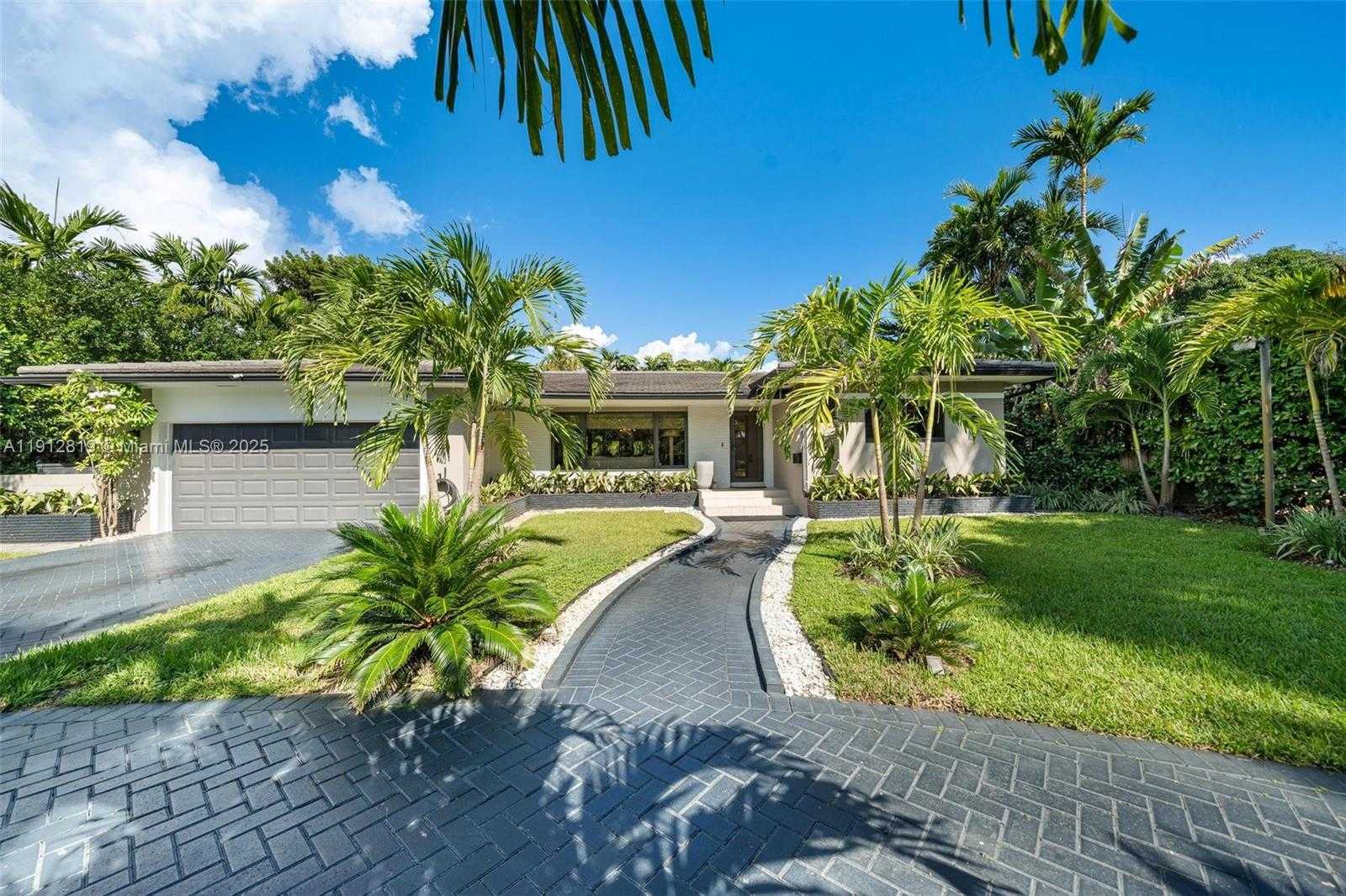 Small Image of 1043 NORTH EAST 98TH ST, Miami Shores Number 1