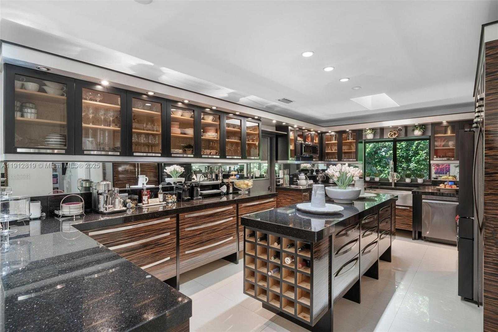 Small Image of 1043 NORTH EAST 98TH ST, Miami Shores Number 19