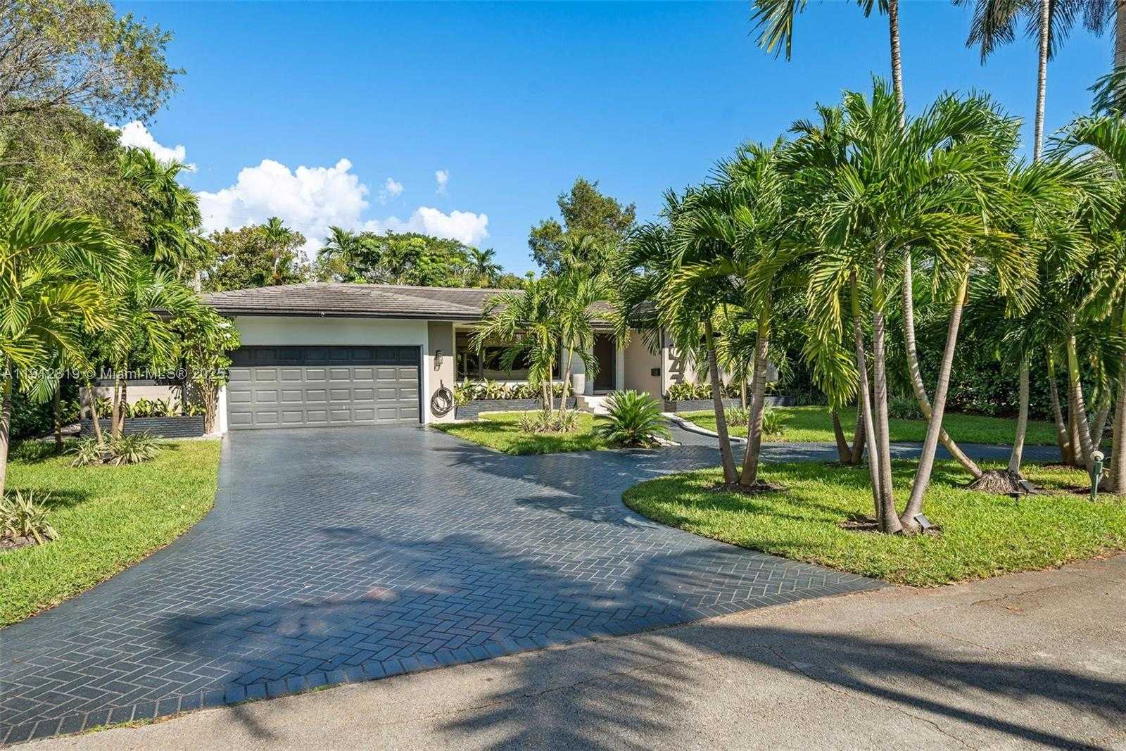 Small Image of 1043 NORTH EAST 98TH ST, Miami Shores Number 42