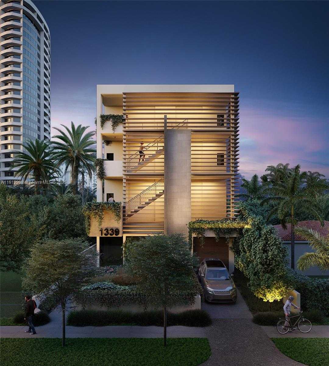 Small Image of 1339 14TH TER, Miami Beach Number 4