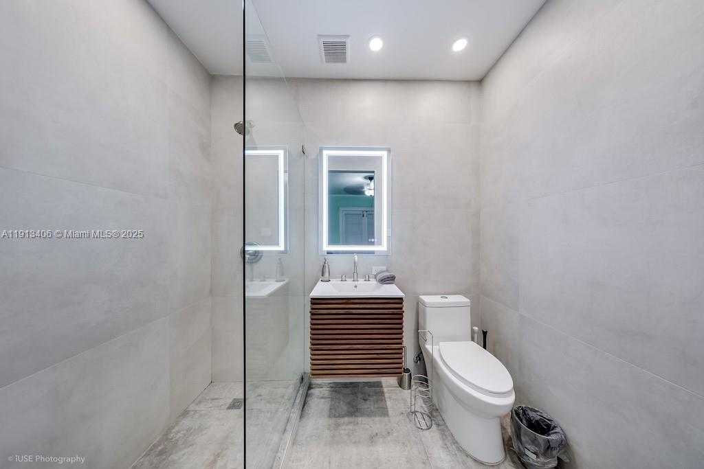 Small Image of 46 NORTH EAST 43RD ST, Miami Number 14