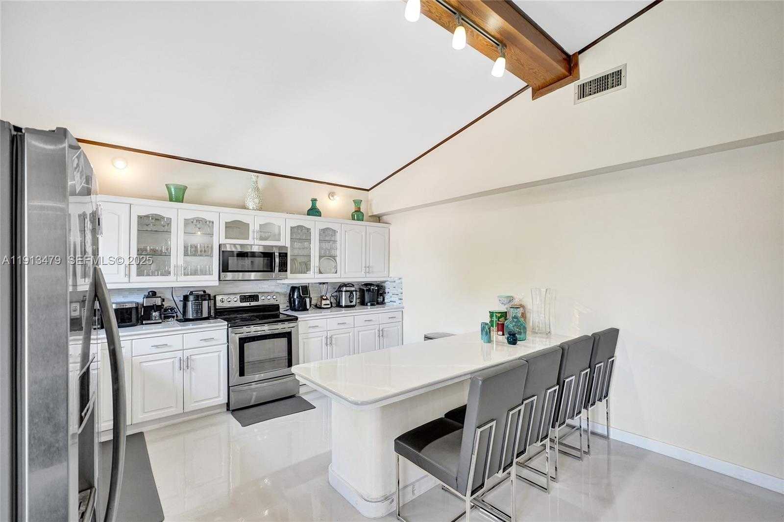 Small Image of 311 EAST 51ST ST, Hialeah Number 29