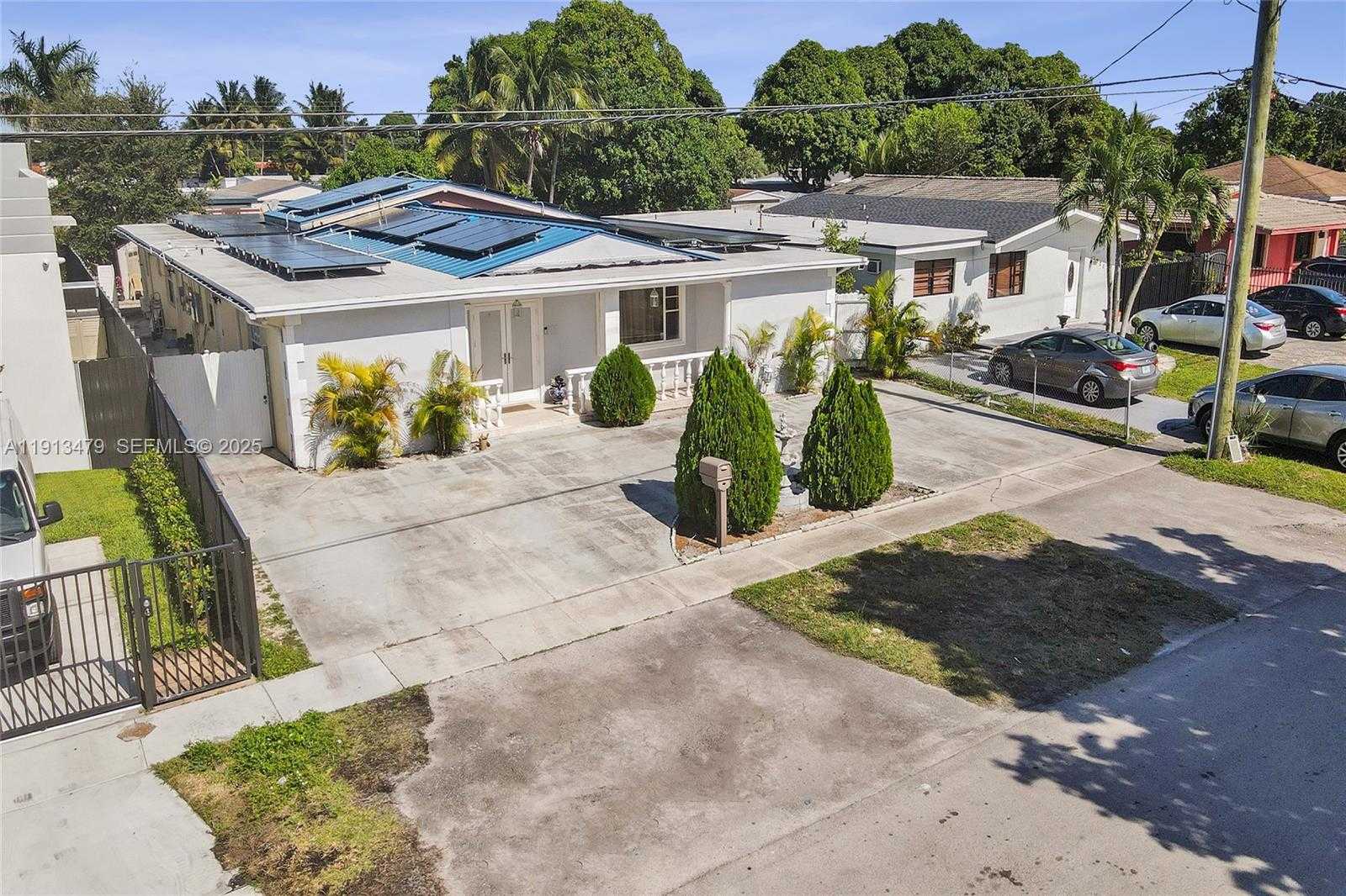 Small Image of 311 EAST 51ST ST, Hialeah Number 3