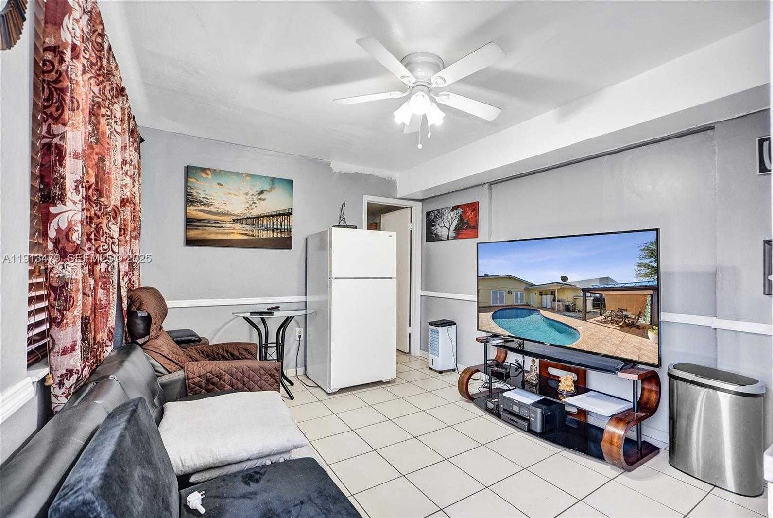 Small Image of 311 EAST 51ST ST, Hialeah Number 38