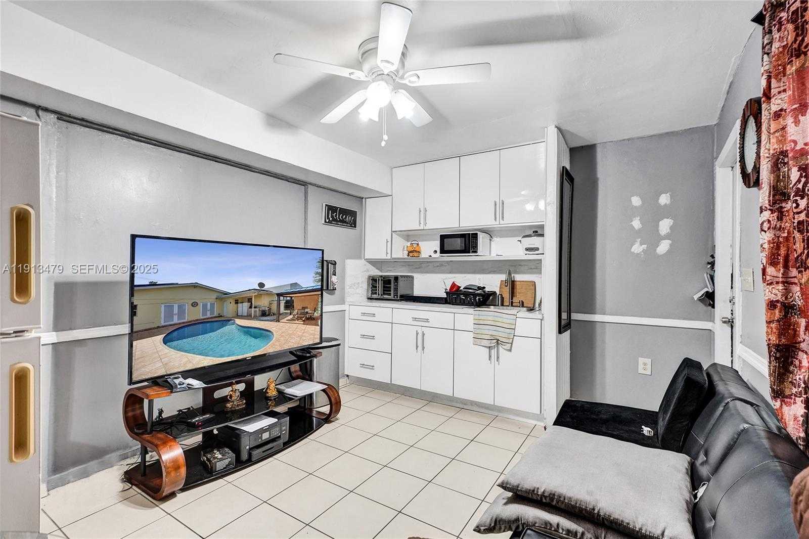 Small Image of 311 EAST 51ST ST, Hialeah Number 39