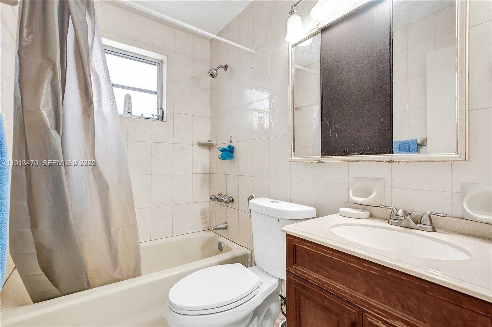 Small Image of 311 EAST 51ST ST, Hialeah Number 40