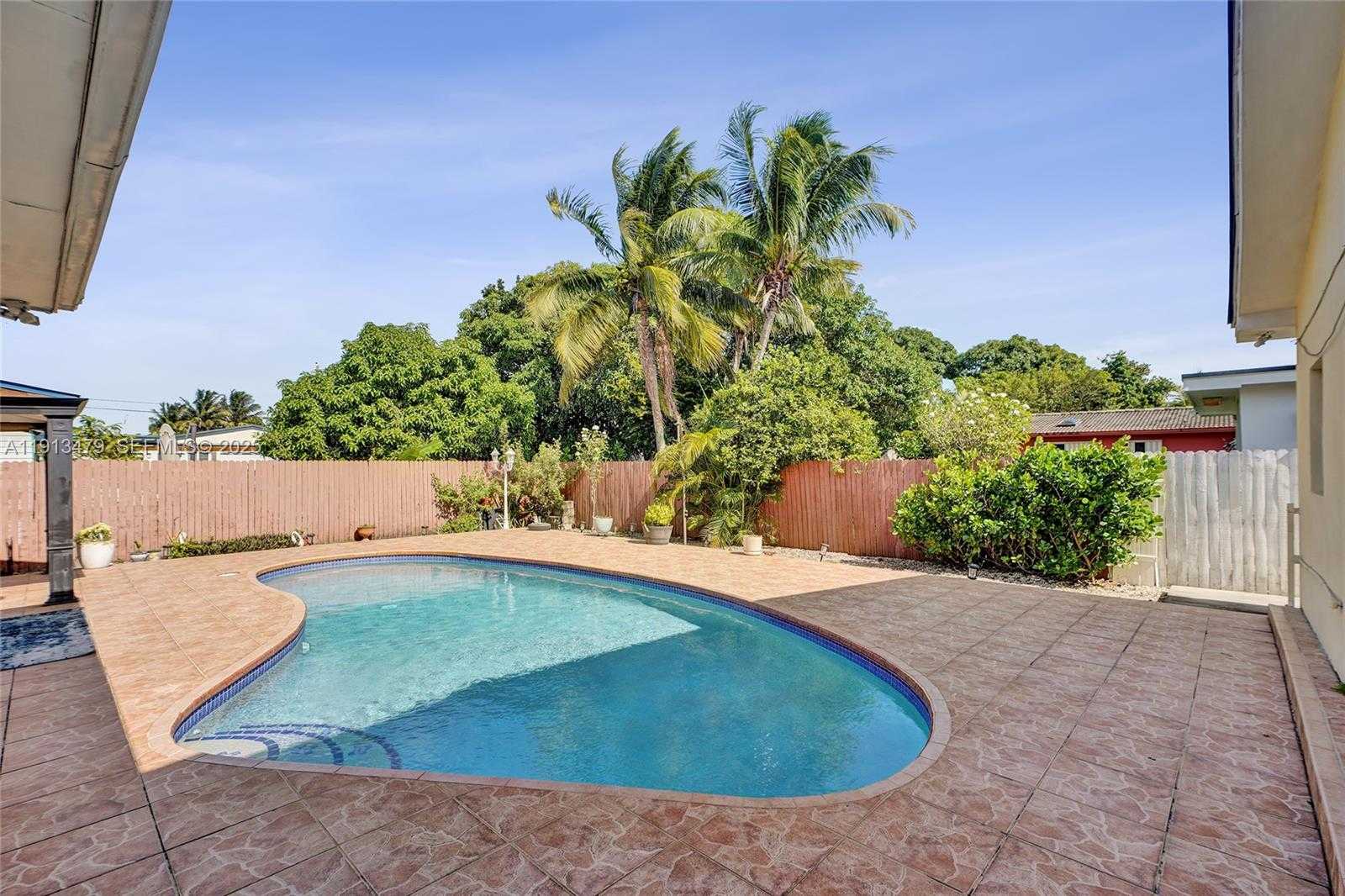 Small Image of 311 EAST 51ST ST, Hialeah Number 43