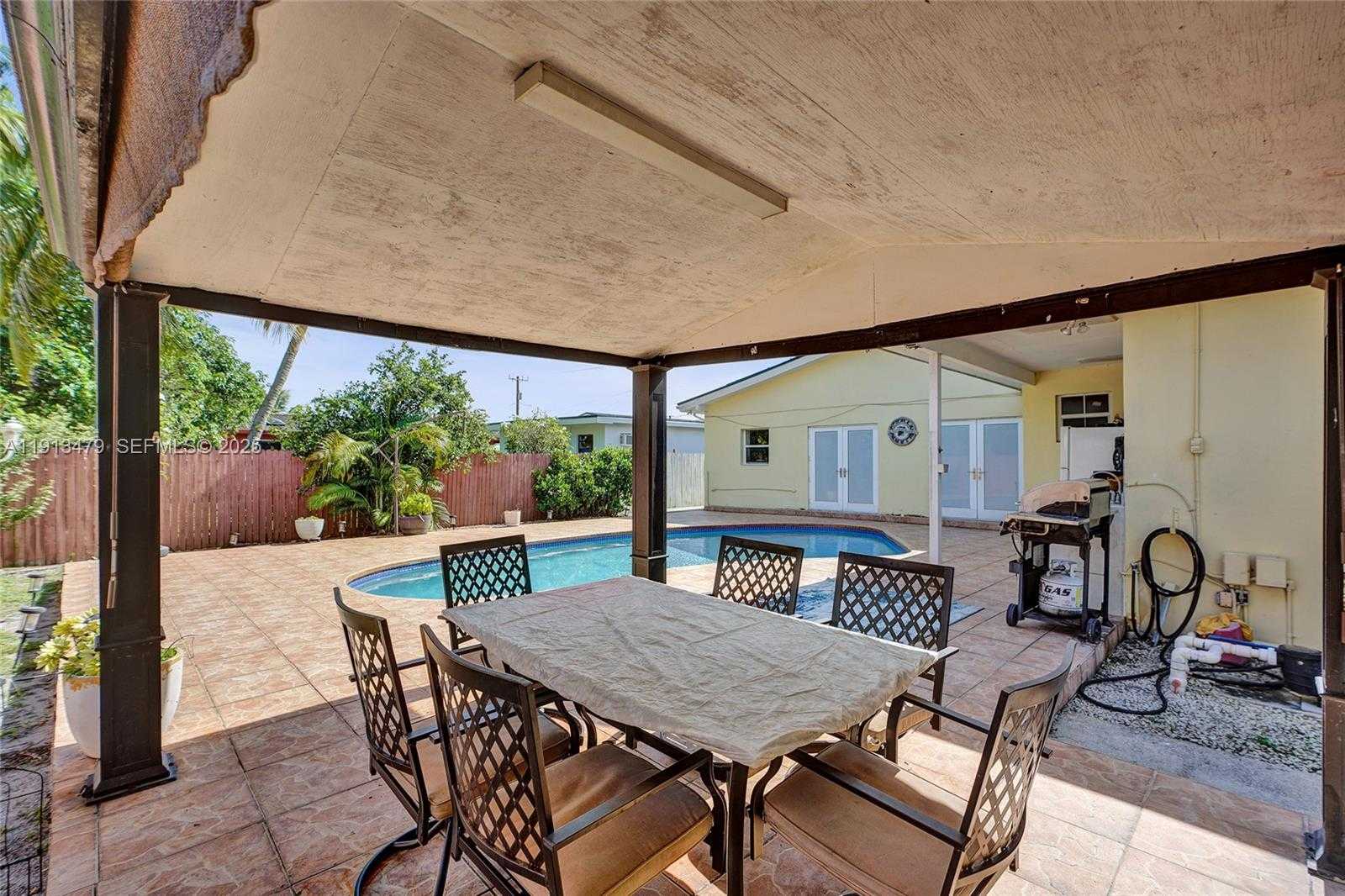 Small Image of 311 EAST 51ST ST, Hialeah Number 48