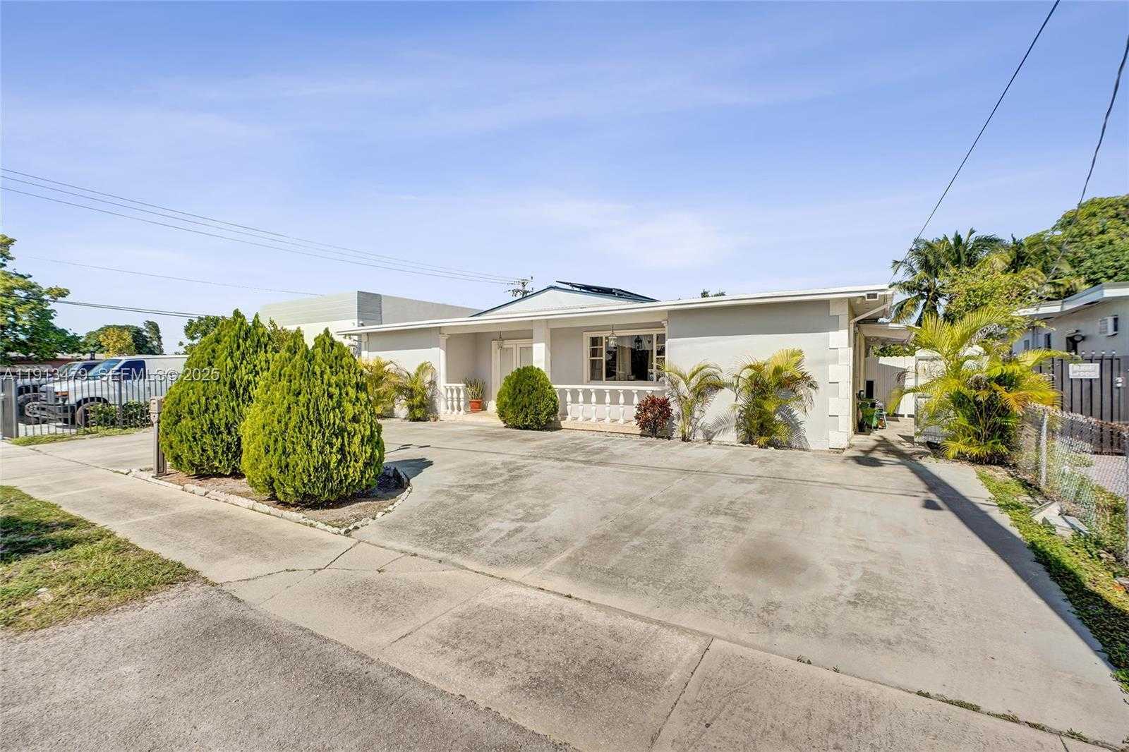 Small Image of 311 EAST 51ST ST, Hialeah Number 52