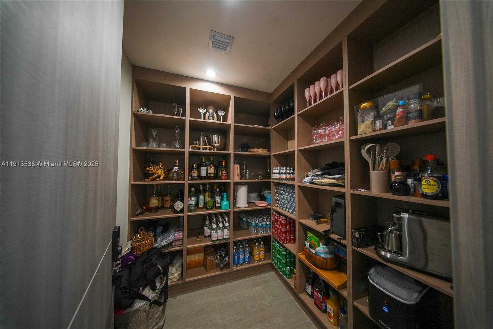 Small Image of 7520 WEST TREASURE DR, North Bay Village Number 24