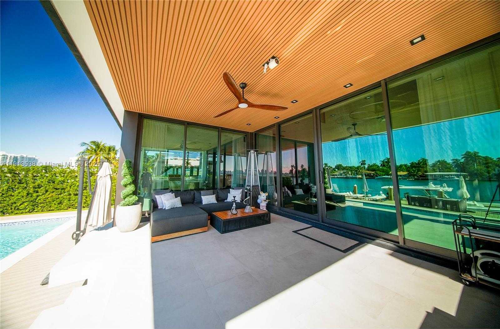 Small Image of 7520 WEST TREASURE DR, North Bay Village Number 29