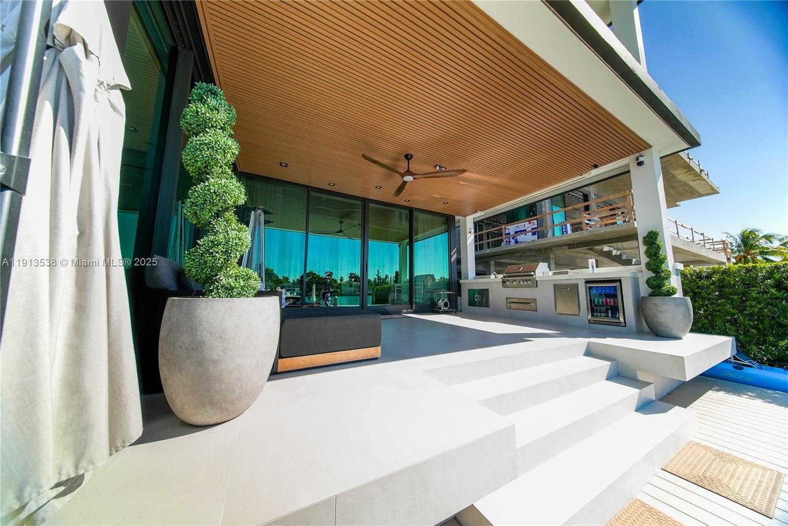 Small Image of 7520 WEST TREASURE DR, North Bay Village Number 30