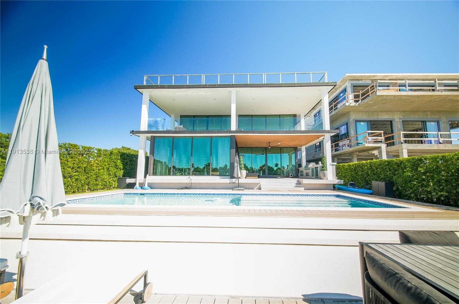 Small Image of 7520 WEST TREASURE DR, North Bay Village Number 31