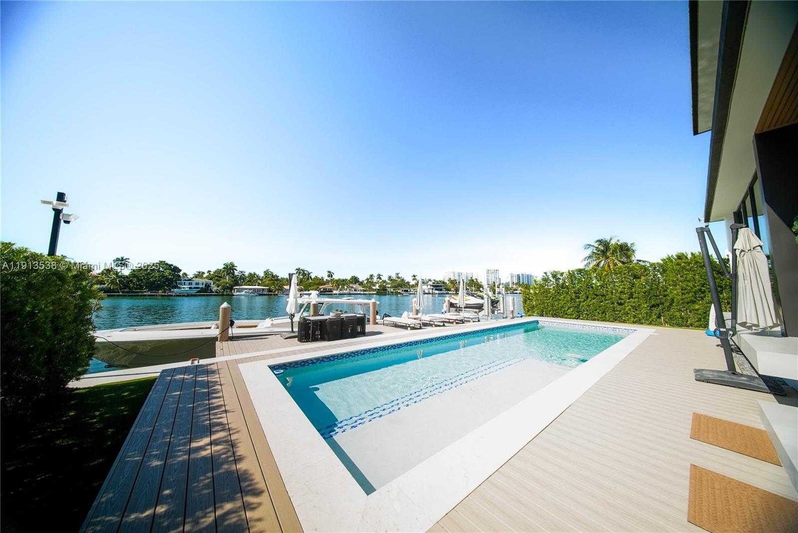 Small Image of 7520 WEST TREASURE DR, North Bay Village Number 33