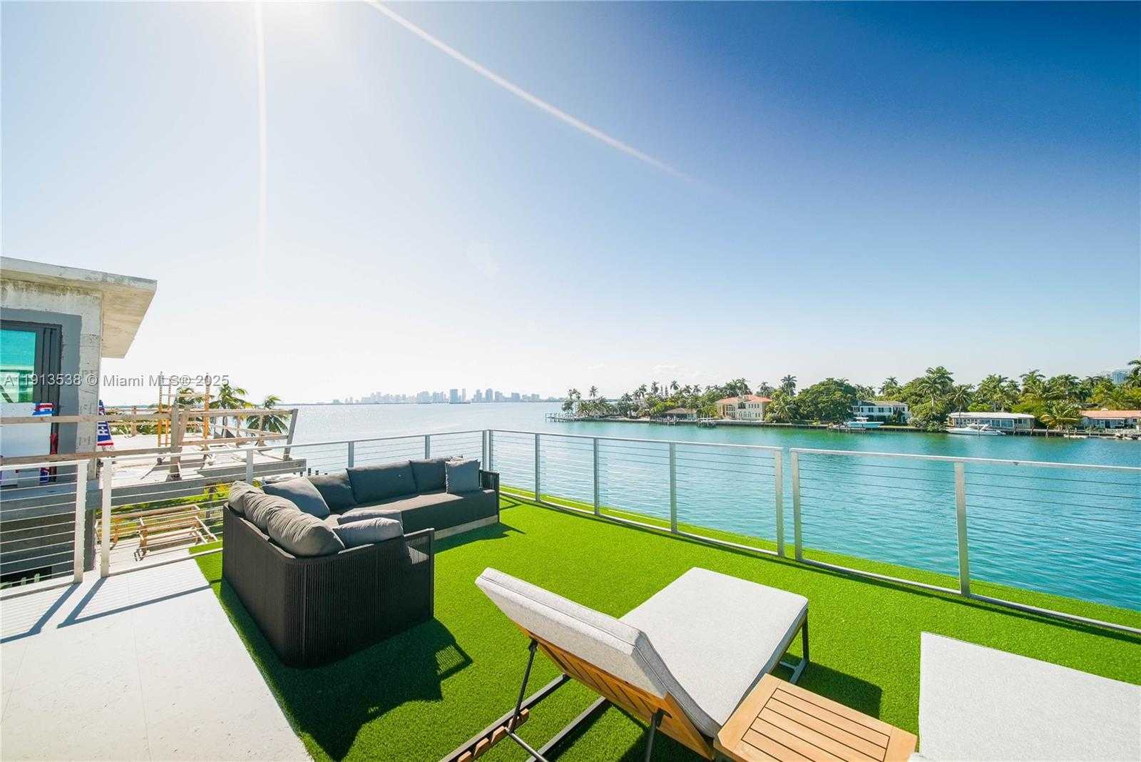 Small Image of 7520 WEST TREASURE DR, North Bay Village Number 34