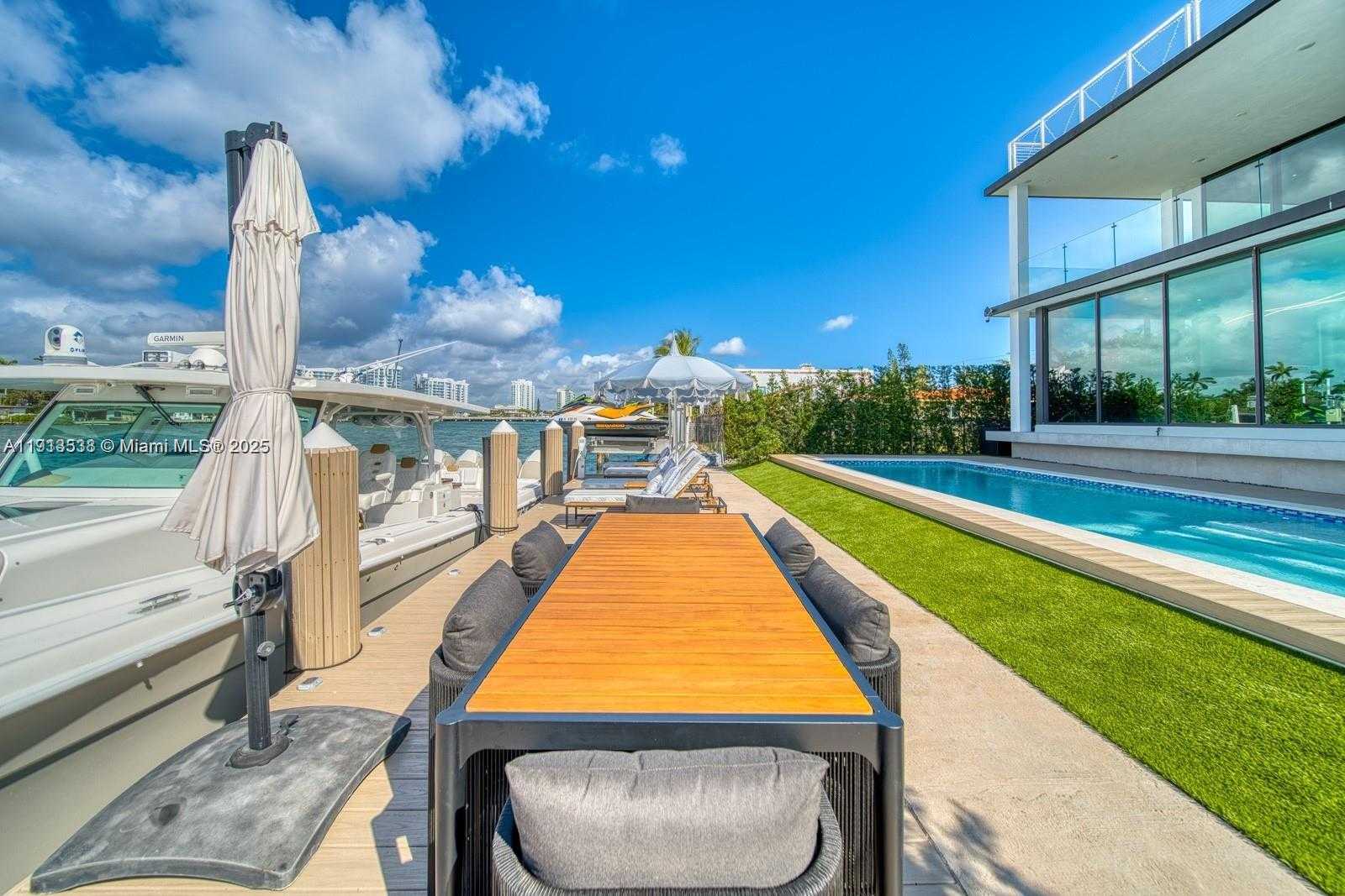 Small Image of 7520 WEST TREASURE DR, North Bay Village Number 41