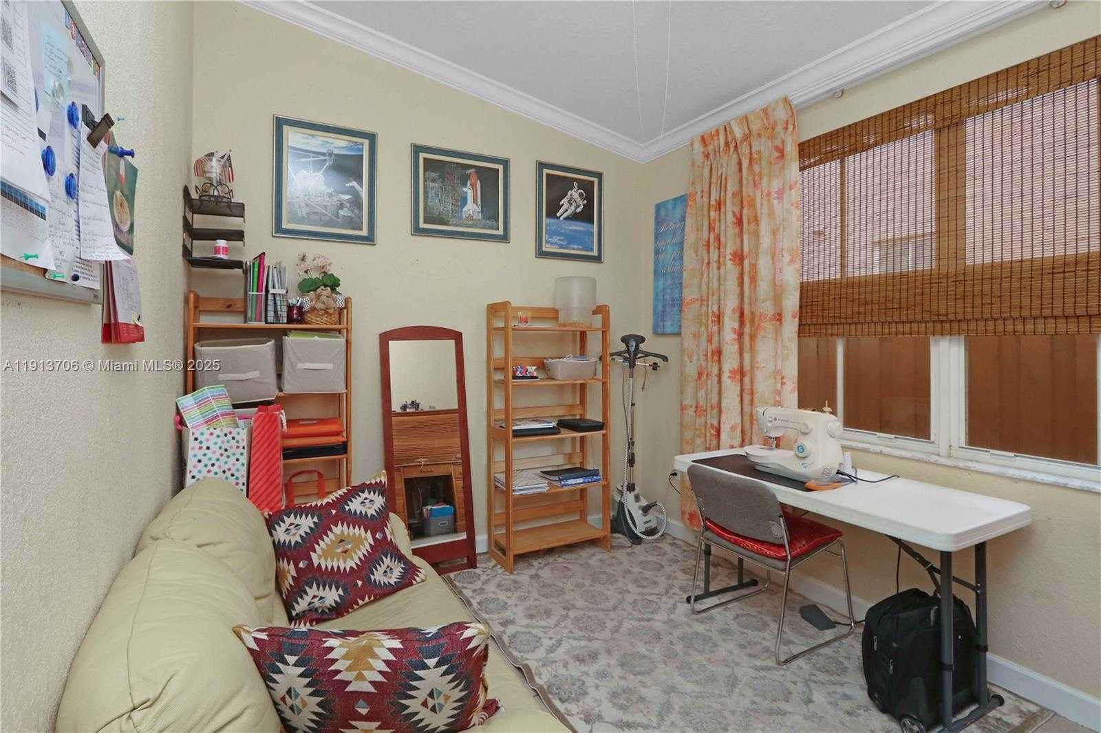 Small Image of 15382 SOUTH WEST 16TH TER, Miami Number 12