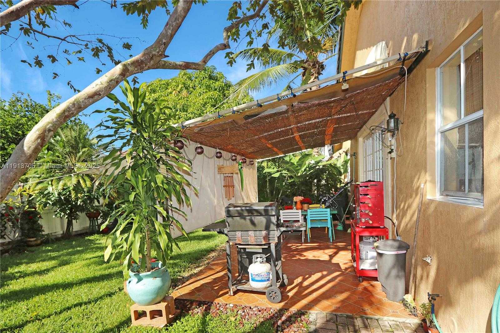 Small Image of 15382 SOUTH WEST 16TH TER, Miami Number 21