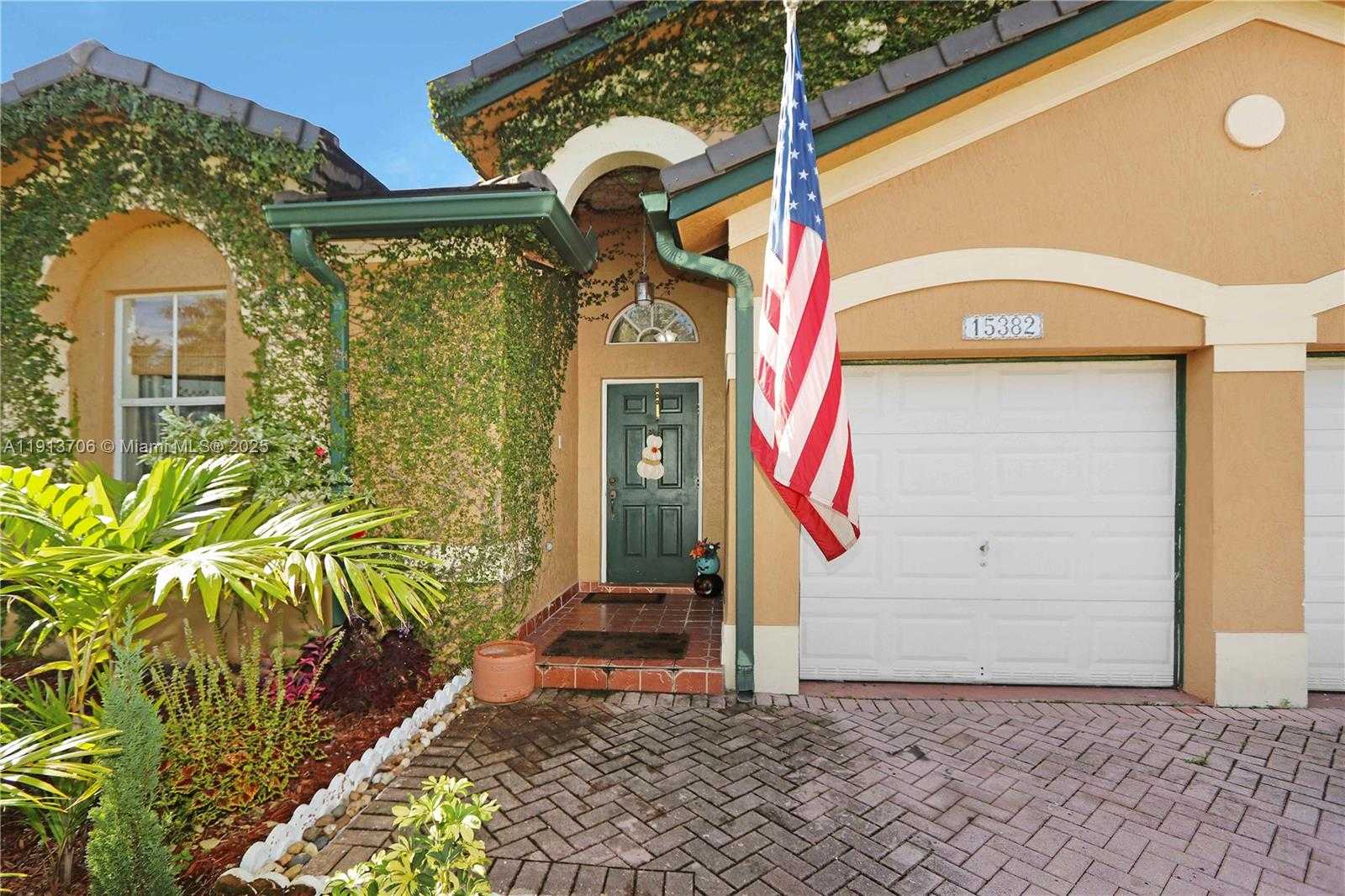 Small Image of 15382 SOUTH WEST 16TH TER, Miami Number 22