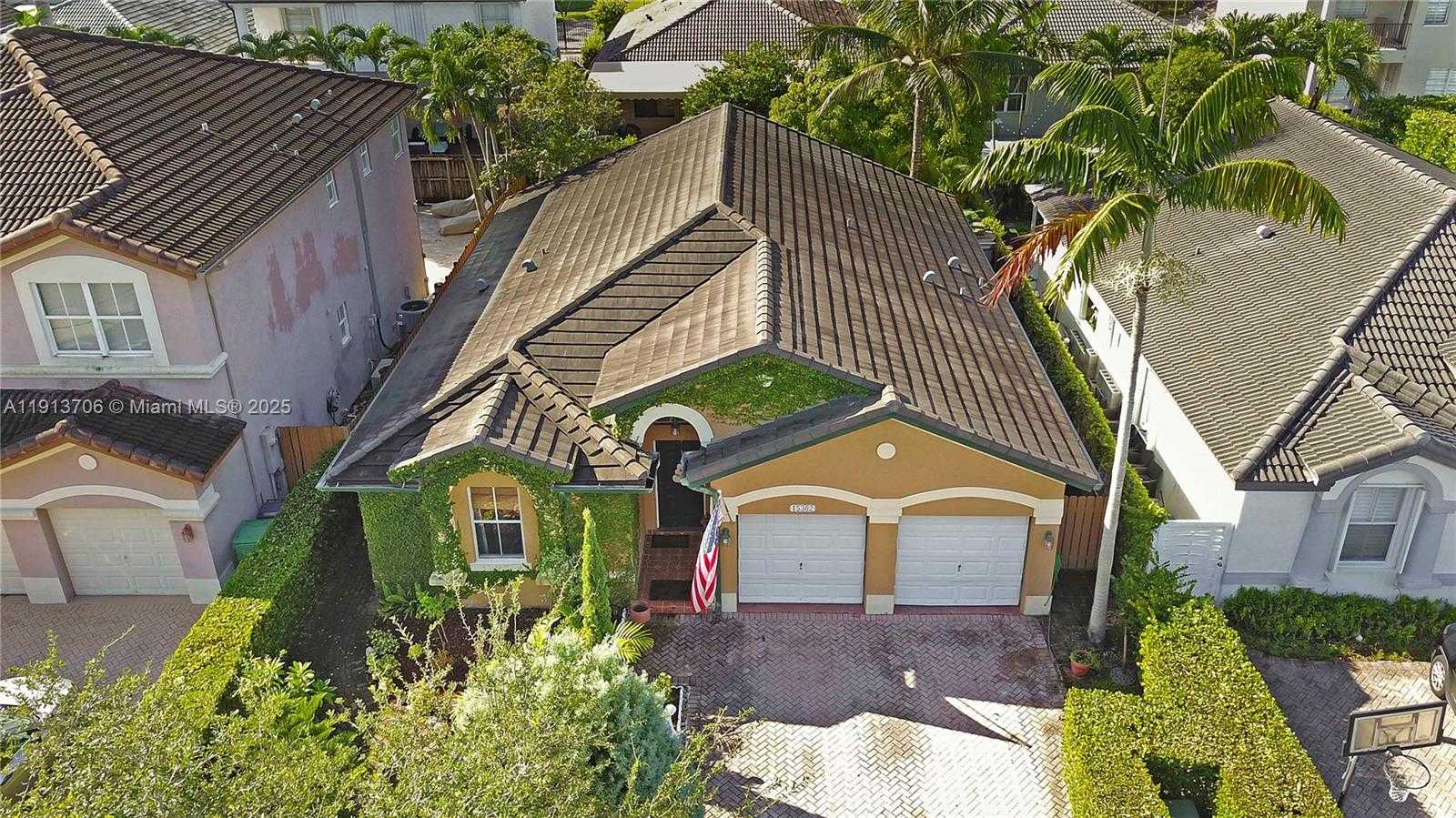 Small Image of 15382 SOUTH WEST 16TH TER, Miami Number 24