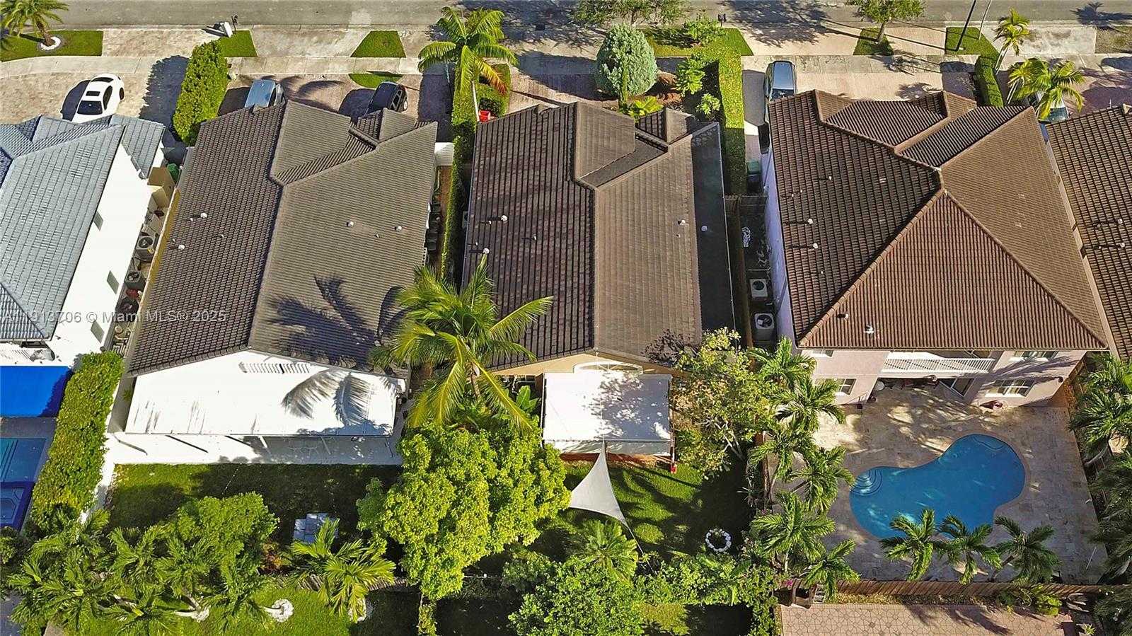 Small Image of 15382 SOUTH WEST 16TH TER, Miami Number 25