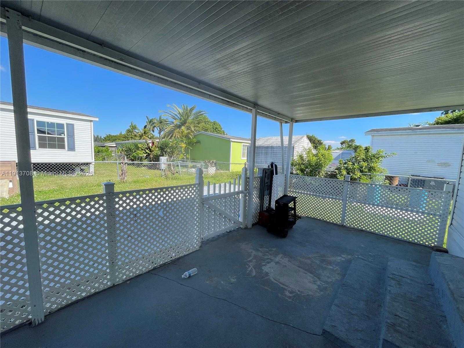 Small Image of 19800 SOUTH WEST 180TH AVE UNIT 394, Miami Number 10